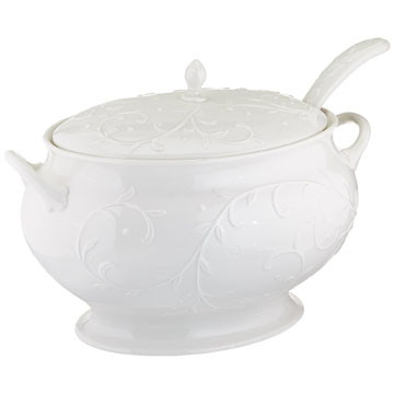 COVERED TUREEN W/LADLE 
