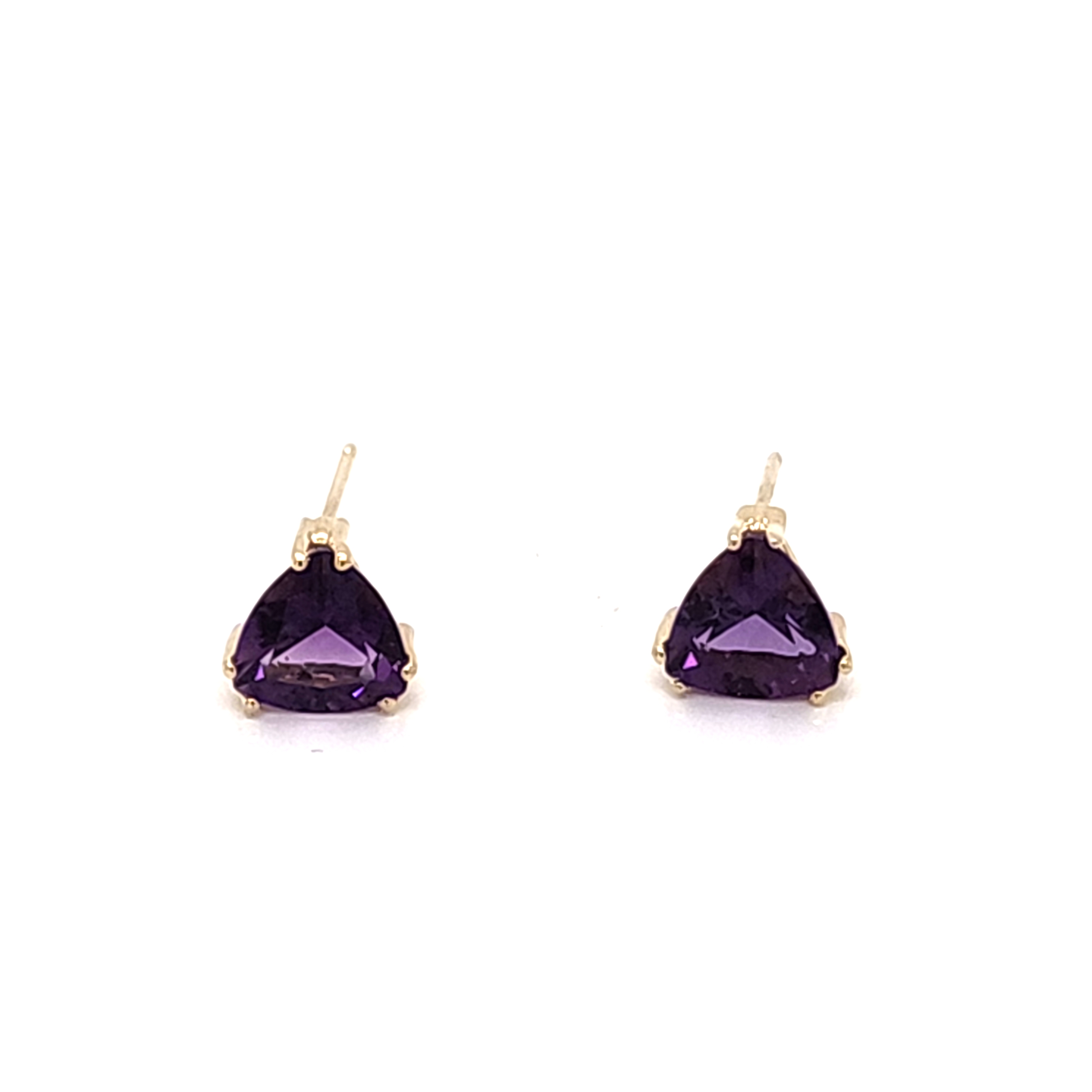 14KYG TRIANGLE SHAPE AMETHYST STUD EARRINGS