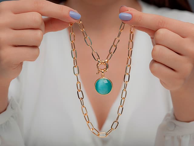 Pendant styling